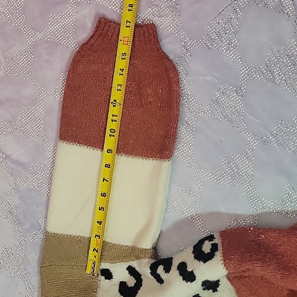 Davi&Dani Women Small Pullover fuzzy Sweater - Picture 6 of 7